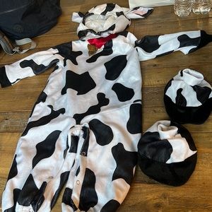 Toddler cow costume - fits like a 2T - 4 pieces, two shoes, hat and onesie